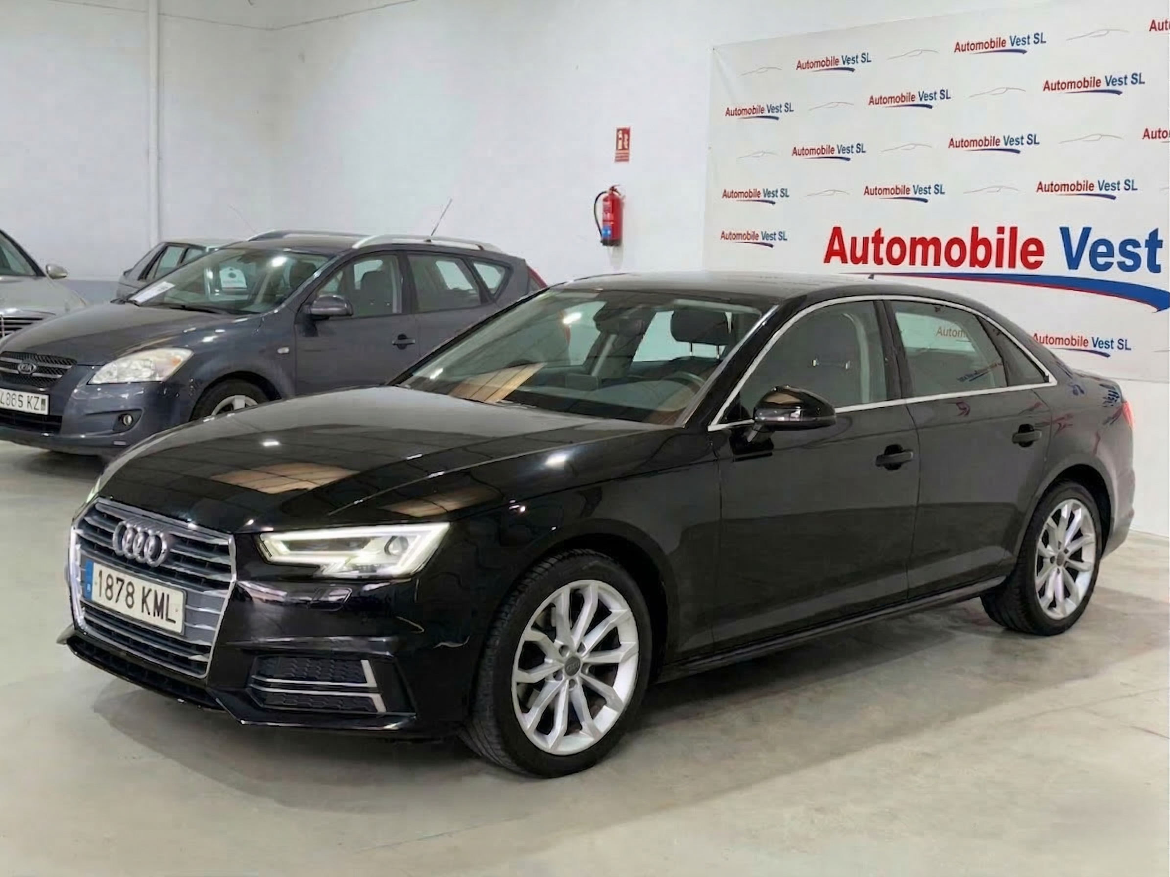 Audi A4 2.0 TDI S-Line